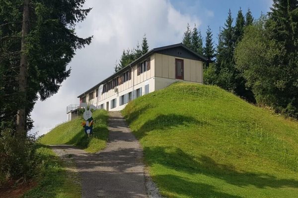 Ferienhaus Schrattenblick Aussenansicht K 1030x742 1.jpeg